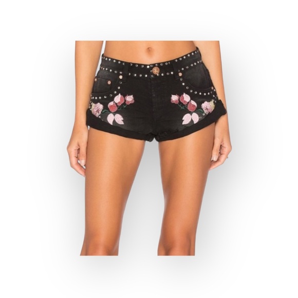 HTF: new One Teaspoon 𑁍 Floral Embroidery Bandit Cut Off Shorts 𑁍 Fox Black 26 - Picture 3 of 16